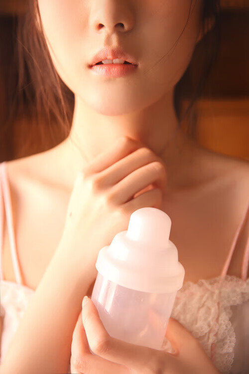 “快攻制胜!新都福乐球赛选手展现非凡技艺”