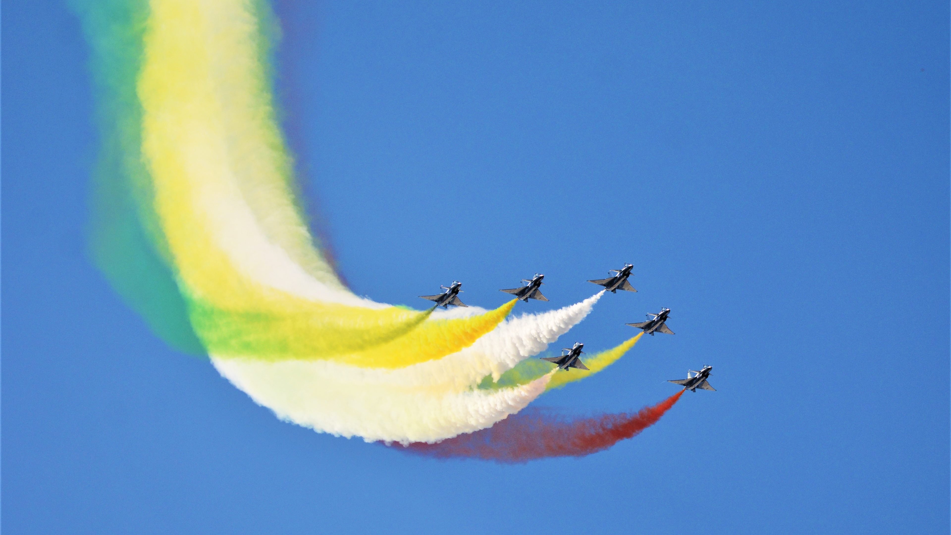 开云体育官网登入-“美洲狮队逆袭强敌，刷新橄榄球冠军赛历史”